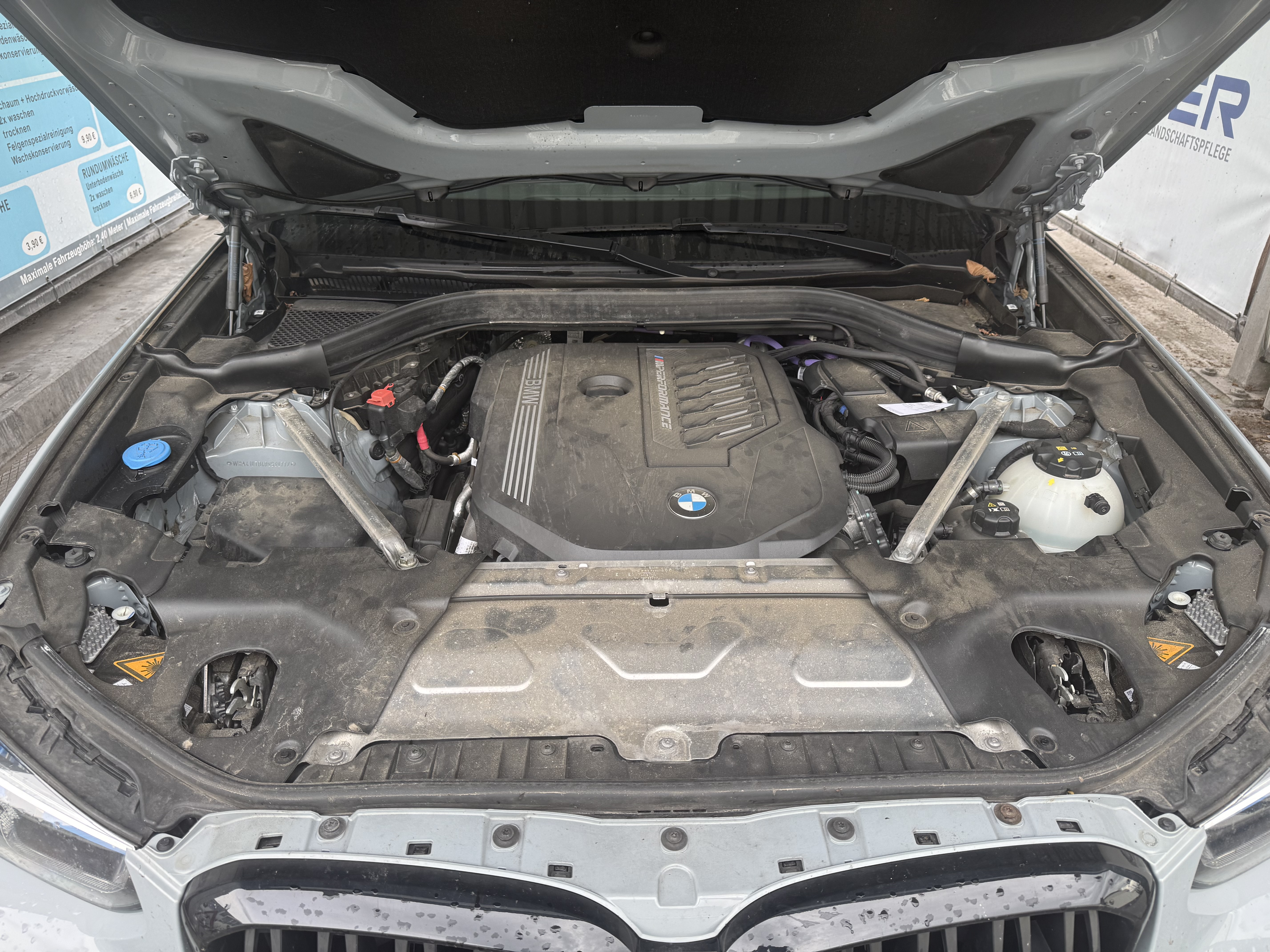 Vorher – Motorraum